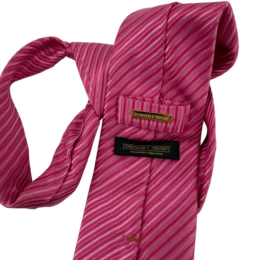 Donald J Trump Signature Collection Mens Pink Textured Stripe‎ 100% Silk Necktie